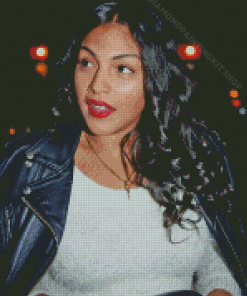 Aesthetic Paloma Elsesser Diamond Painting